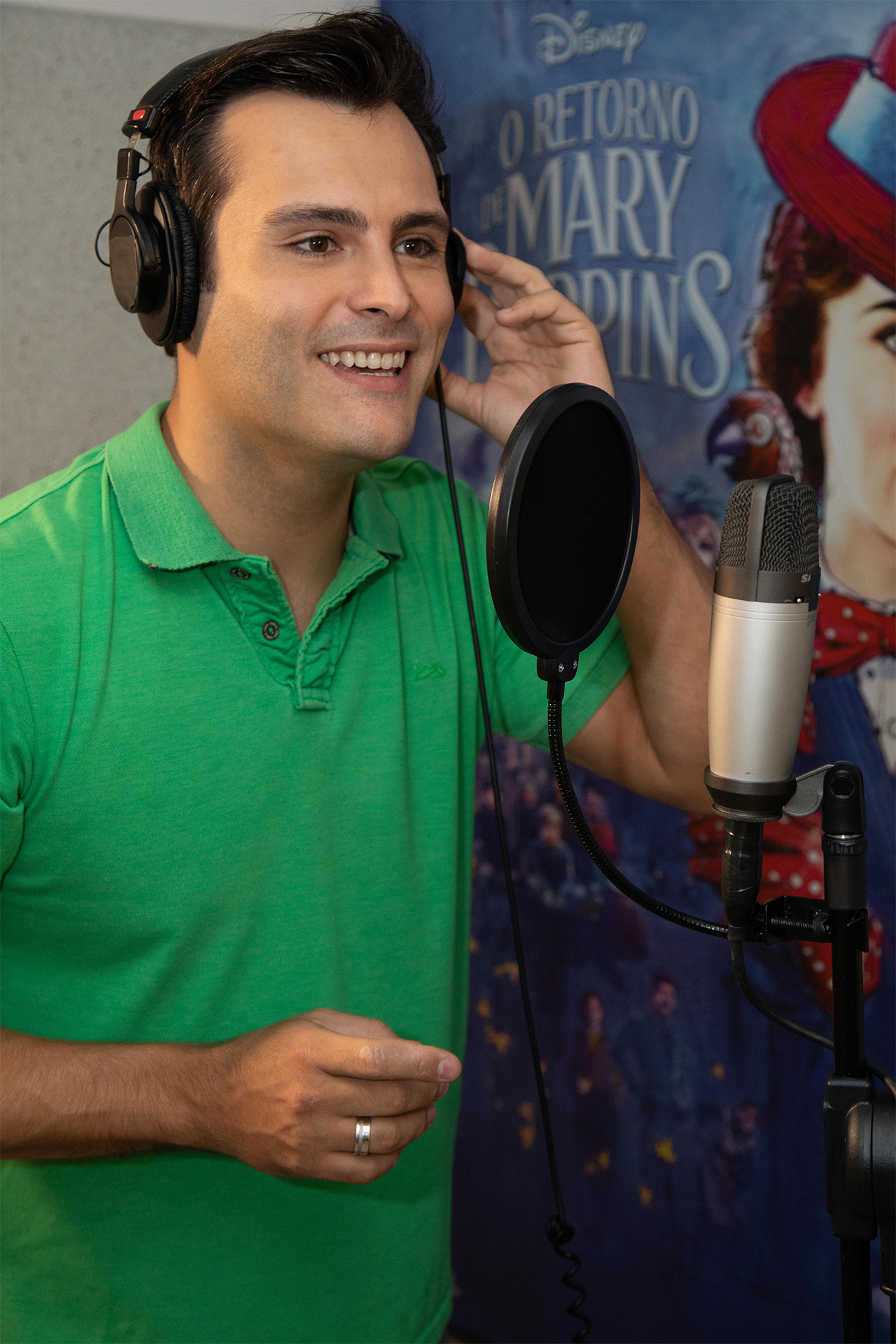 Leandro Luna é uma das estrelas de “Mary Poppins”, da Disney