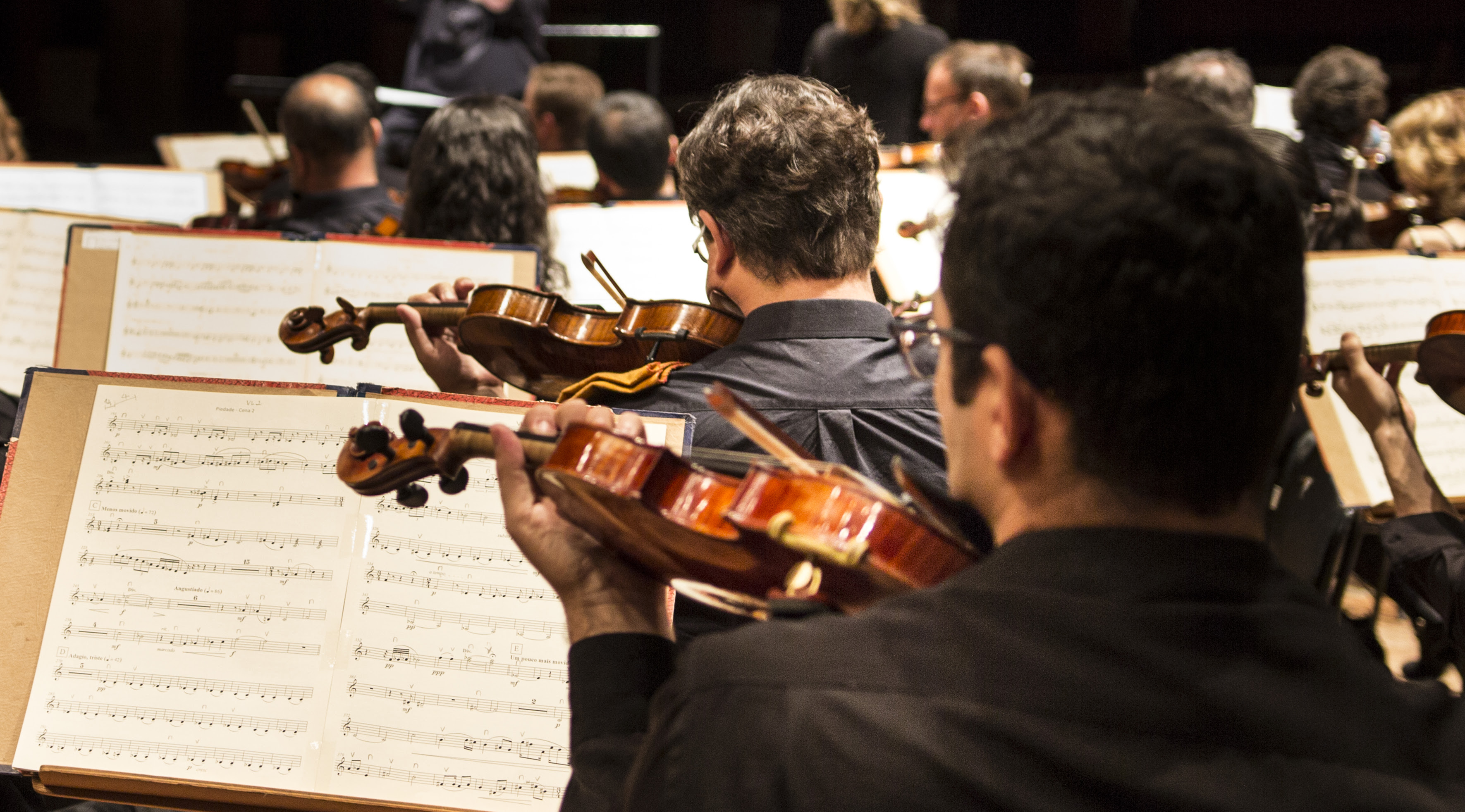 Orquestra Sinfônica Municipal executa as As Quatro Estações de Vivaldi e Piazzola