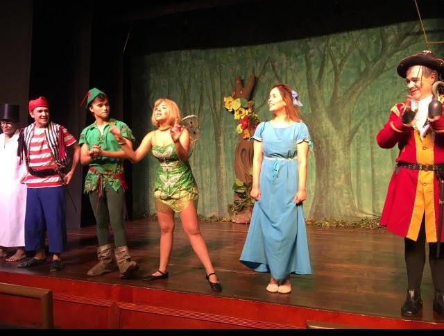 “Peter Pan e Sininho na Terra do Nunca” chega ao Teatro Bibi Ferreira em SP