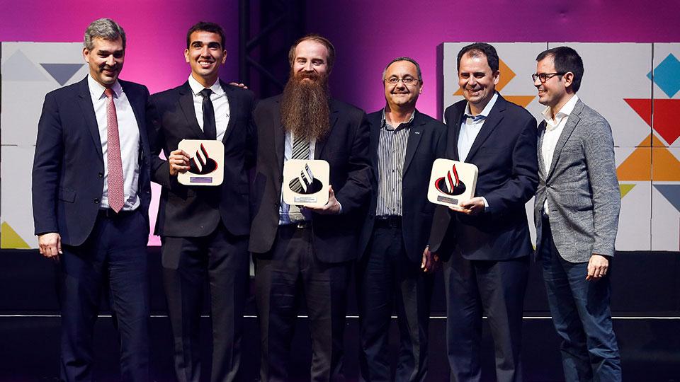 Santander premia vencedores do programa Empreenda
