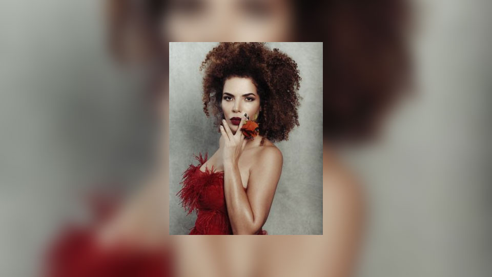 Vanessa da Mata apresenta turnê “Quando Deixamos Nossos Beijos na Esquina” em São Paulo